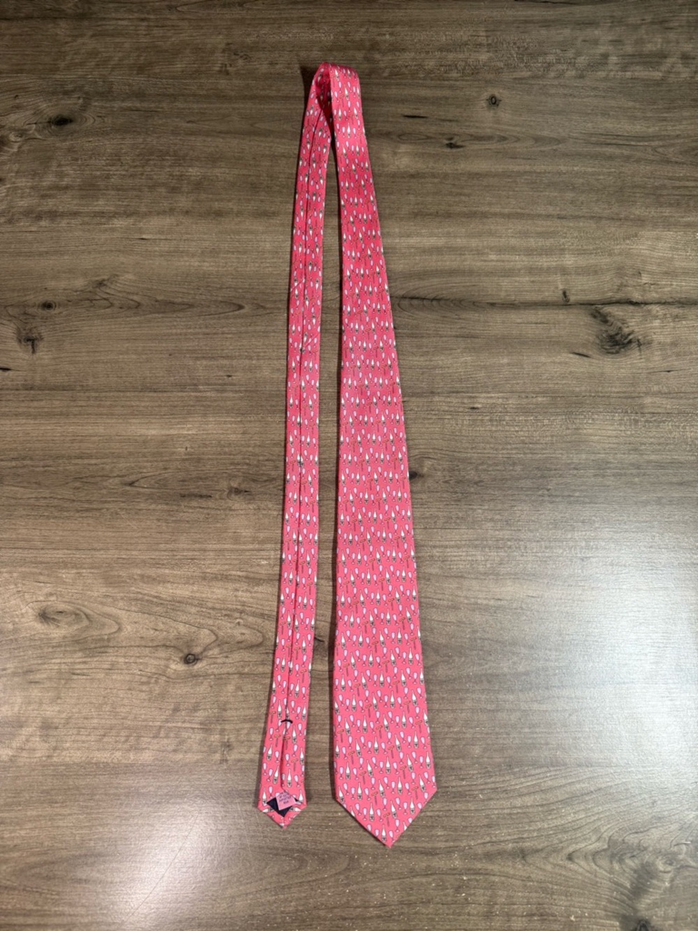 Vineyard Vines Marthas Vineyard Mens Neck Tie Wine Bottles Made in USA 100% Silk
